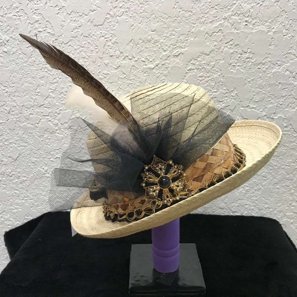 Hat - Picture 5 of 5